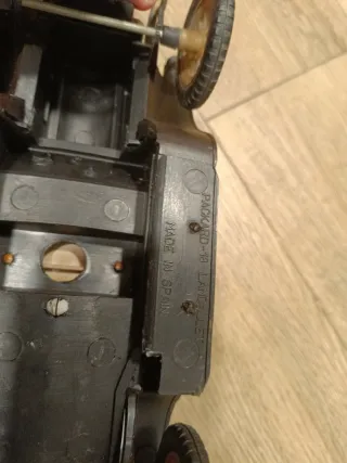 Coche antiguo decorativo