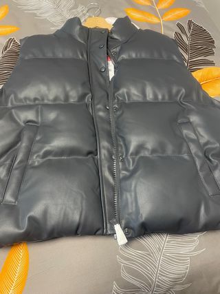 Chaleco Corto Gris,efecto piel,de abrigo