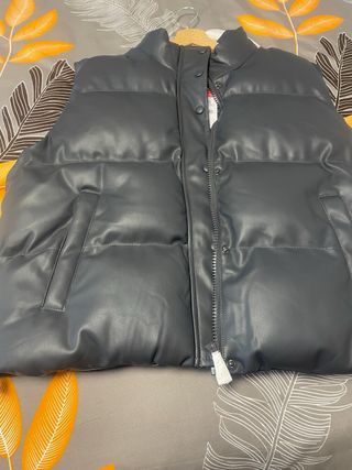 Chaleco Corto Gris,efecto piel,de abrigo