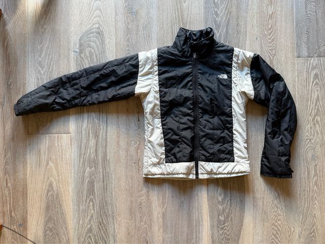 Chaqueta The North Face Negra y Blanca