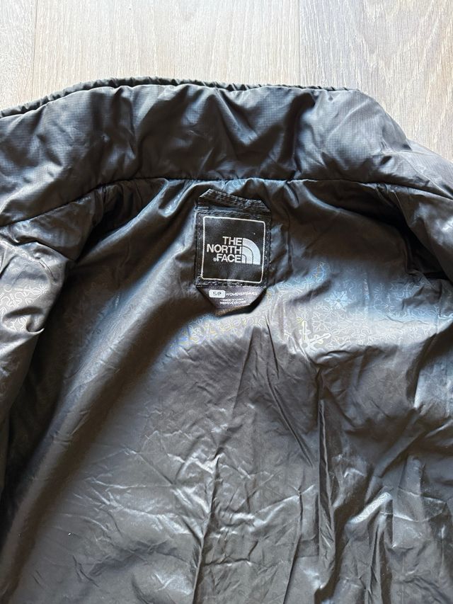 Chaqueta The North Face Negra y Blanca
