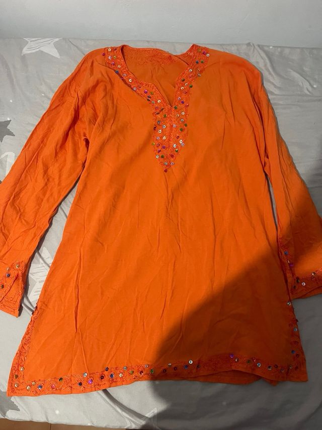 Conjunto árabe naranja con lentejuelas