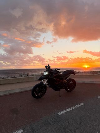 Ducati Hypermotard 821