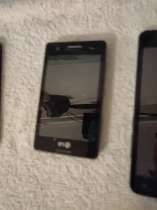 3 cellulari Alcatel, ZTE e LG per pezzi