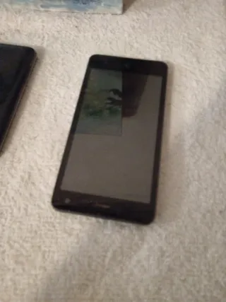 3 cellulari Alcatel, ZTE e LG per pezzi