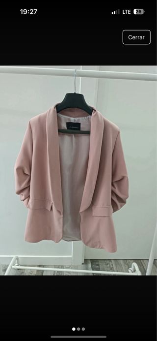 Pantalones rosas con cinturón