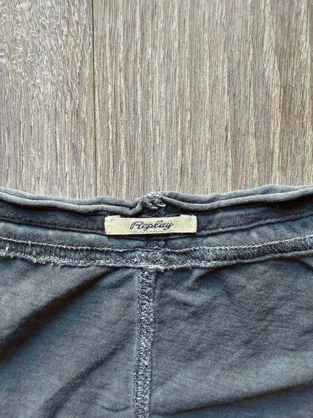 Camiseta Replay gris manga corta lentejuelas