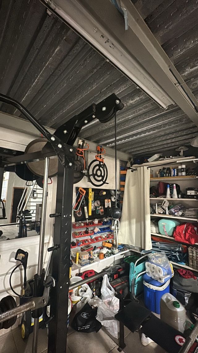 Máquina de gimnasio multifuncional