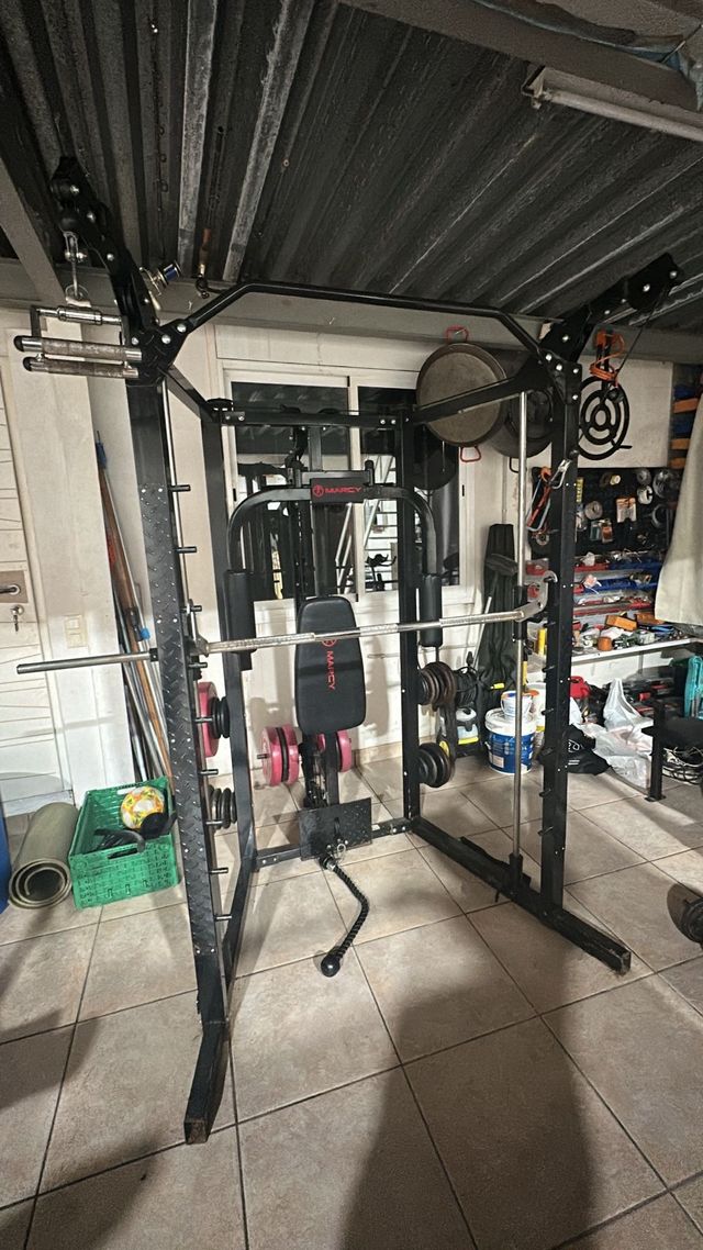Máquina de gimnasio multifuncional
