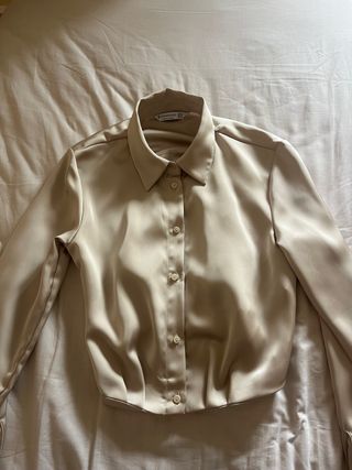 Camisa Stradivarius Satén torerita Beige Talla XS