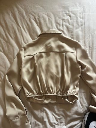 Camisa Stradivarius Satén torerita Beige Talla XS