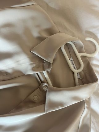 Camisa Stradivarius Satén torerita Beige Talla XS