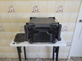 Baúl aluminio para motocicleta