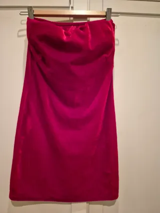 Top de terciopelo rojo. Palabra de honor.