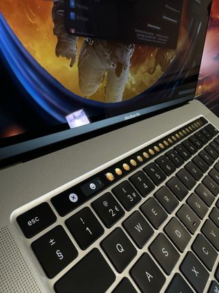 MacBook Pro i9 Doble Gráfica + Paq Adobe