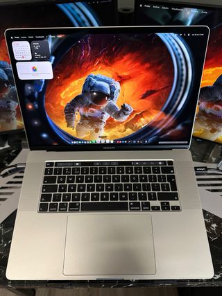 MacBook Pro i9 Doble Gráfica + Paq Adobe