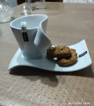 2 Tazzoni da Thè completi con piattino a Onda!