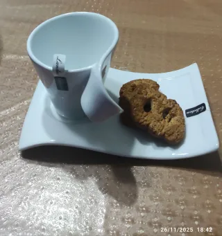 2 Tazzoni da Thè completi con piattino a Onda!