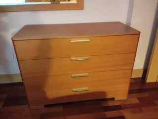 Cómoda de madera 4 cajones