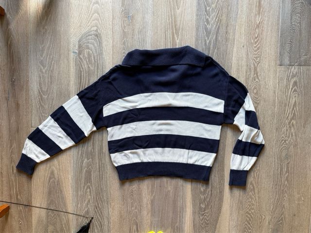 Jersey rayas oversize cuello pico