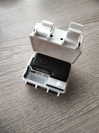 Funda Rígida para GoPro 9/10/11/12 con Porta SD