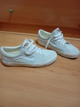 Zapatillas Vans Beige y Blancas