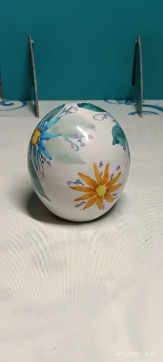 Uovo portafortuna ceramica Solimene Vietri sul Mar
