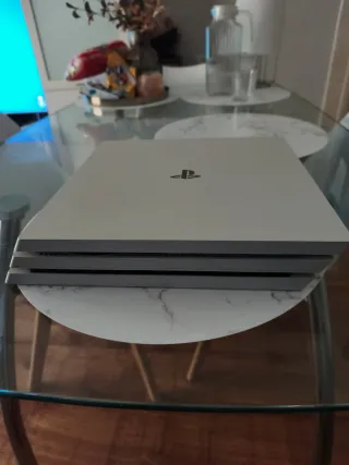 PlayStation 4 Pro Blanca