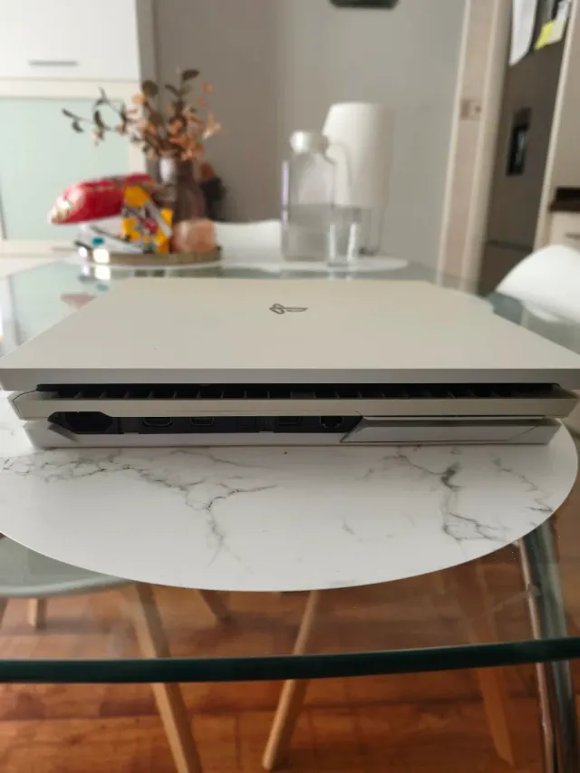 PlayStation 4 Pro Blanca