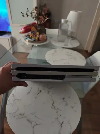 PlayStation 4 Pro Blanca