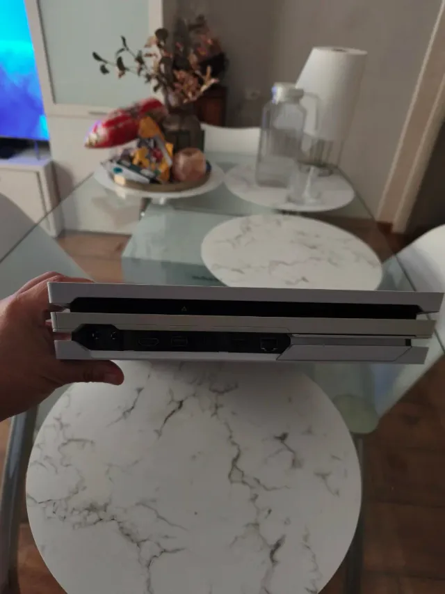 PlayStation 4 Pro Blanca