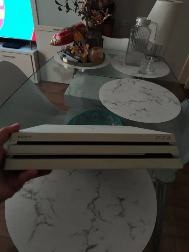 PlayStation 4 Pro Blanca