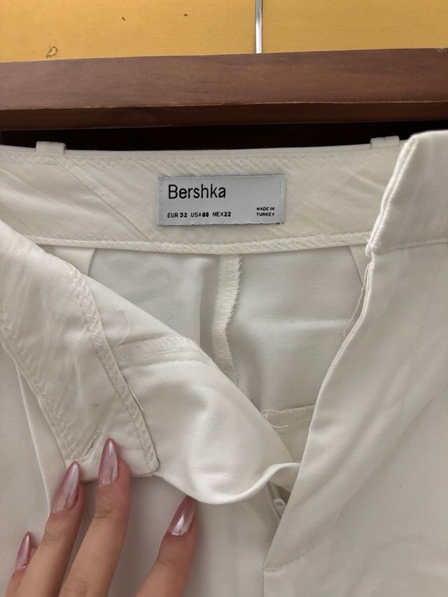 Pantalón de traje blanco