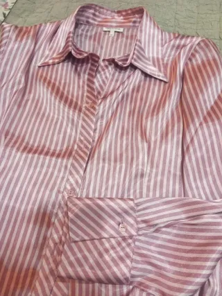 Lote 2 blusas talla 50 20 € las dos blusas. 12 €/u