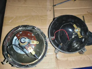 Faro antiguo tractor/moto con rejilla