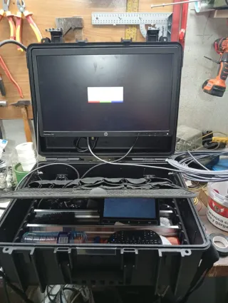 Maleta Monitor control CCTV 22 pulgadas.