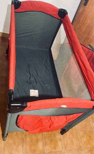 Cuna de viaje plegable