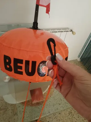 Boya de buceo Beuchat naranja