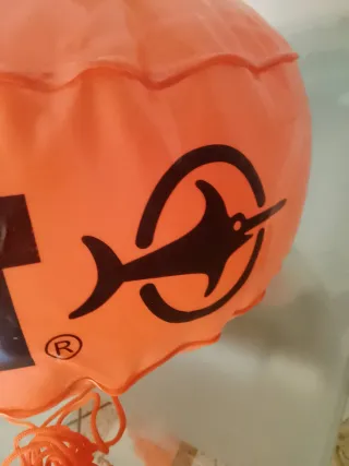 Boya de buceo Beuchat naranja