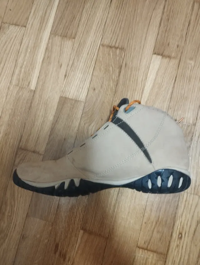 Botas de cuero gore tex hombre .43 Tuckland.