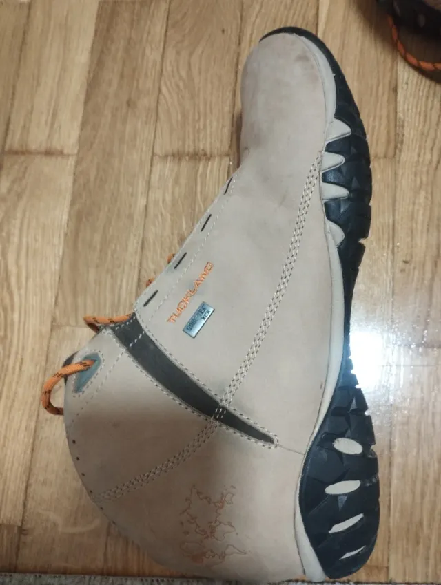 Botas de cuero gore tex hombre .43 Tuckland.