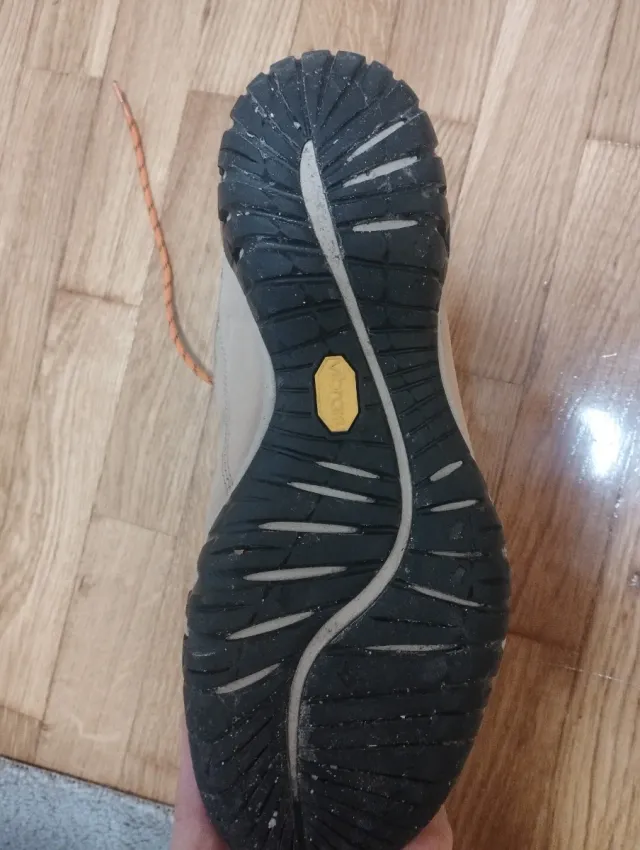 Botas de cuero gore tex hombre .43 Tuckland.