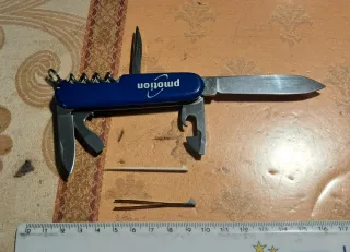 Coltelli victorinox 24 euro al pezzo