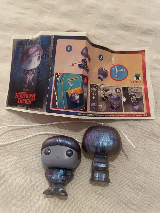 Figuras Stranger Things Kinder Joy