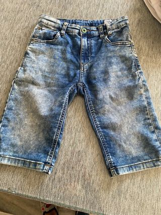pantalón corto niño talla 9 años marca OVS