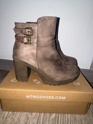 Botines Marrones con Hebillas