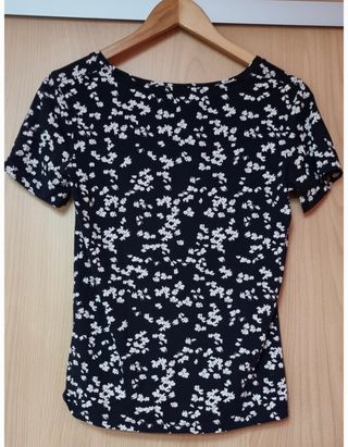 Dos camisetas de la marca CA. Talla L