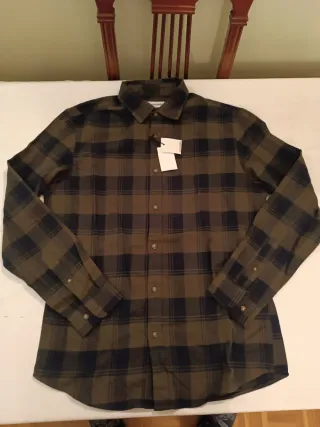 Camisa de franela marrón.NUEVA. OPORTUNIDAD