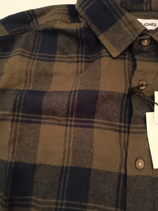 Camisa de franela marrón.NUEVA. OPORTUNIDAD