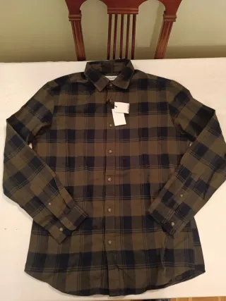 Camisa de franela marrón.NUEVA. OPORTUNIDAD